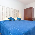 5 Bedroom Lovely In Appartamento *