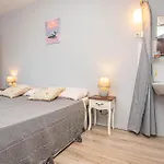 Appartamento 5 Bedroom Lovely In Raslina