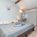 5 Bedroom Lovely In Raslina