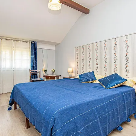 Amazing In With Kitchen Apartment Raslina
