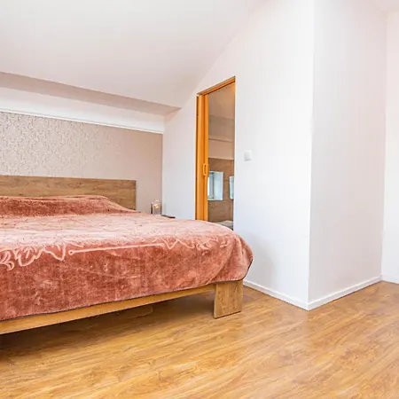 Amazing In With Kitchen Apartment