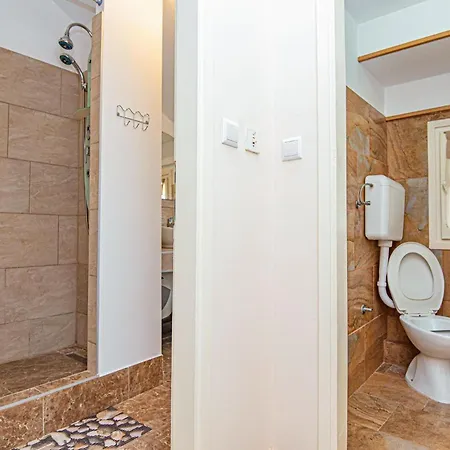 Amazing In With Kitchen *