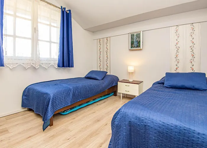 דירה 5 Bedroom Lovely In *