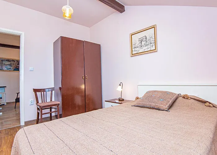 5 Bedroom Lovely In 아파트