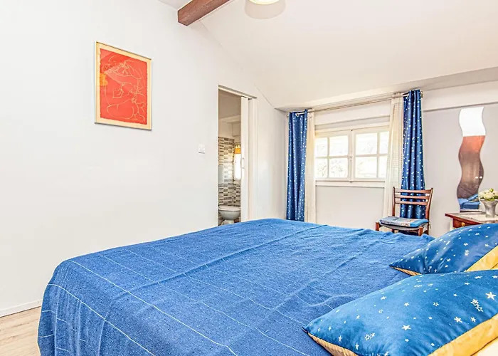 דירה 5 Bedroom Lovely In *